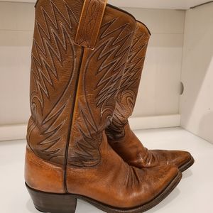 Vintage Dan Post Embroidered Brown Leather Cowboy boots made in Spain men’s 8.5
